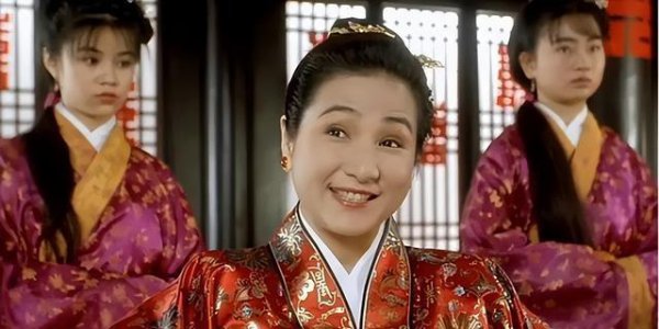 郑佩佩之子再众筹！英文悼母掏空好感，网友：巨婴别再卖惨